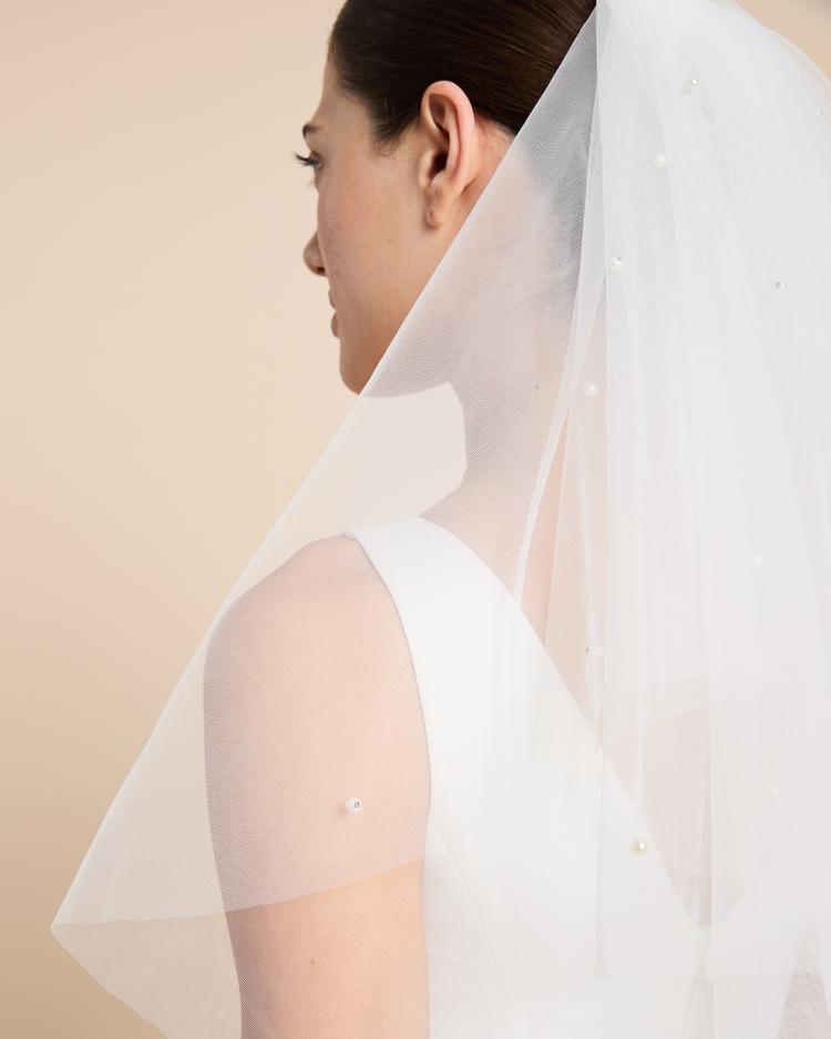 Pearl Shoulder Veil