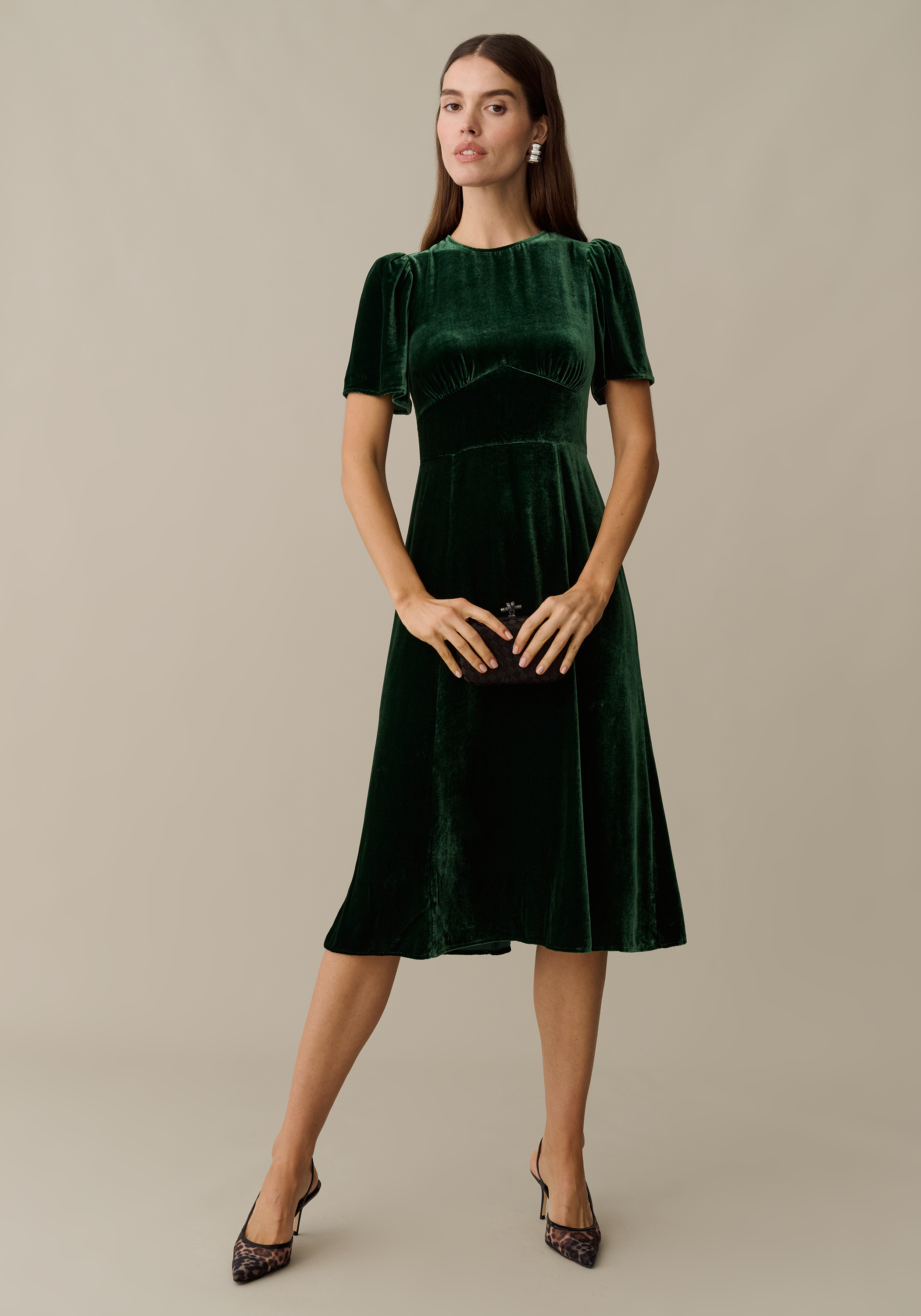 Few Moda | Amaris Silk Velvet Dress - Emerald / 4 Few Moda | Amaris Silk Velvet Dress - Emerald / 4