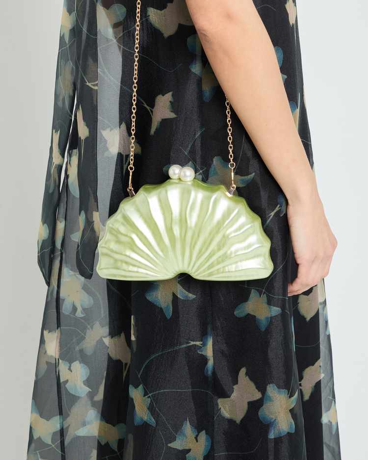Maris Shell Clutch