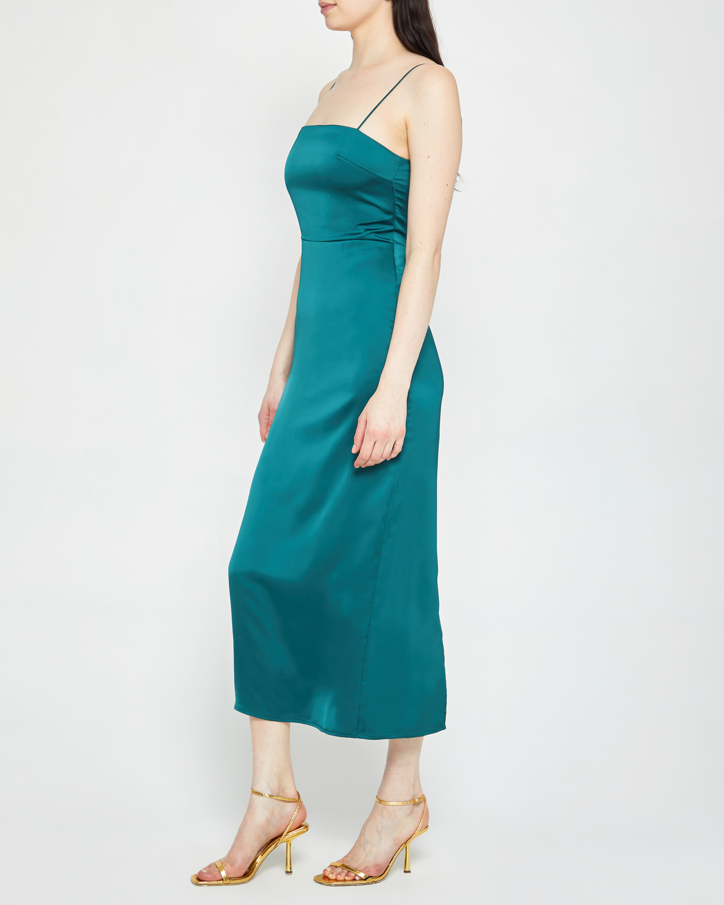 paige dresses Dress The tactile tassel trim elevates the design with understated sophisticationa signature element that distinguishes this dress from everyday wear FEW MODA | Paige Dress
