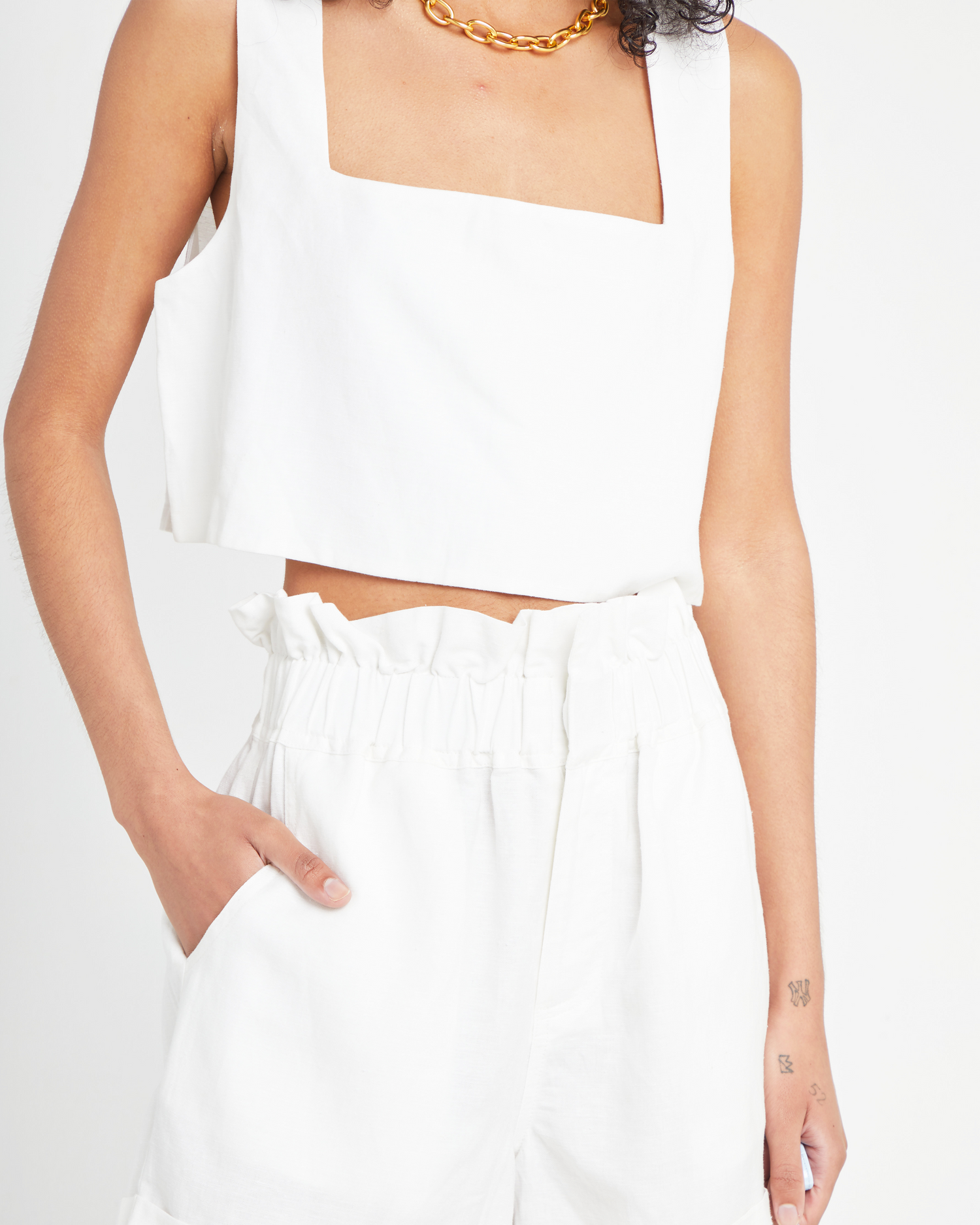 Sixth image of Vienna Set, a white top and shorts, linen, elastic, square neckline, pockets, tank